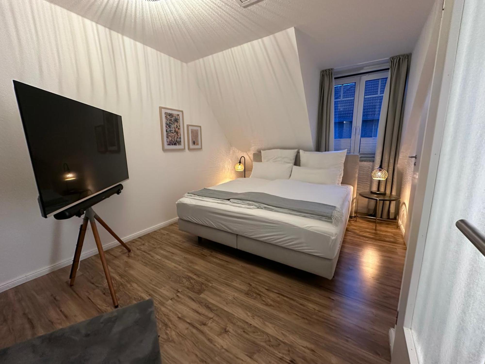 Luxx Downtown - Design-Apartment Zentral Im Ort Bad Zwischenahn Esterno foto